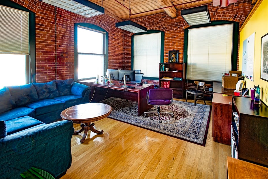 320 Riverside Dr  #1 Photo 8