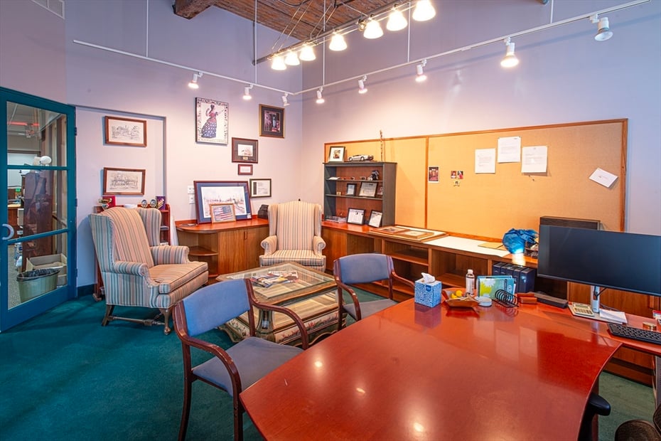 320 Riverside Dr  #1 Photo 11