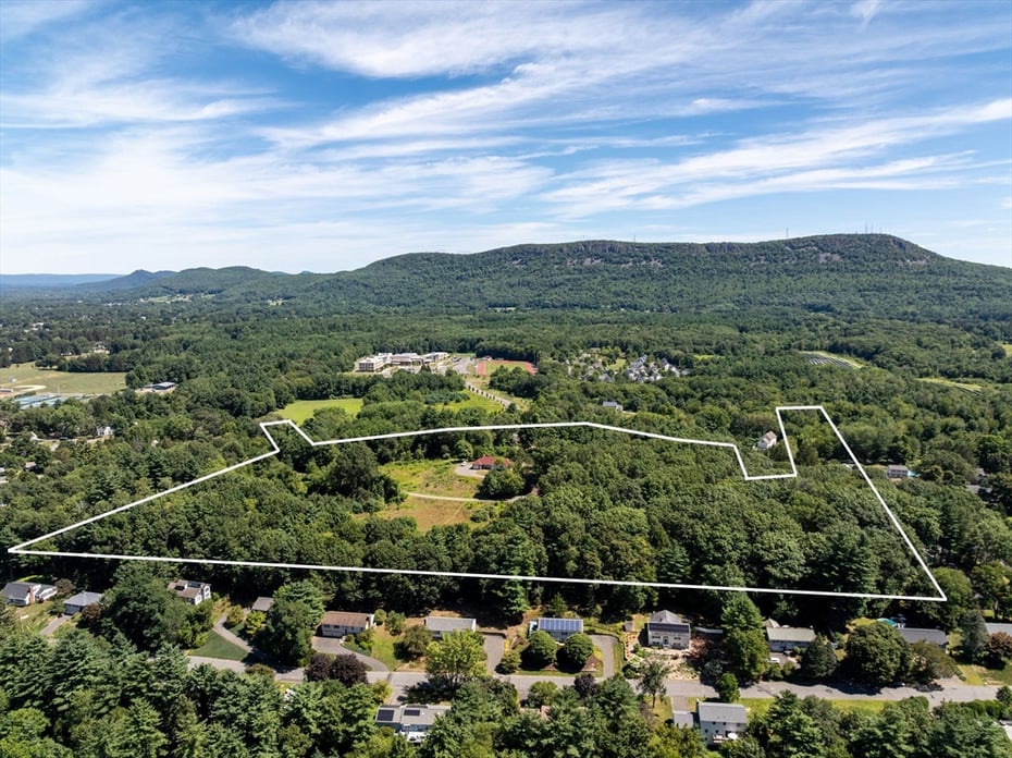 6 South St & Abutting Lots Photo 1