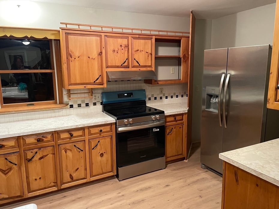 719 Mount Hermon Station Photo 11