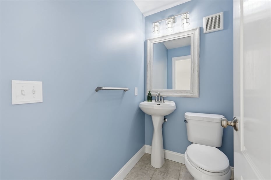 13 Shattuck Rd Photo 24