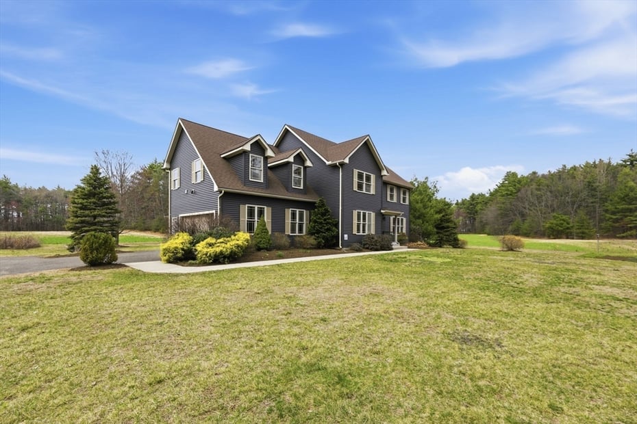 13 Shattuck Rd Photo 4