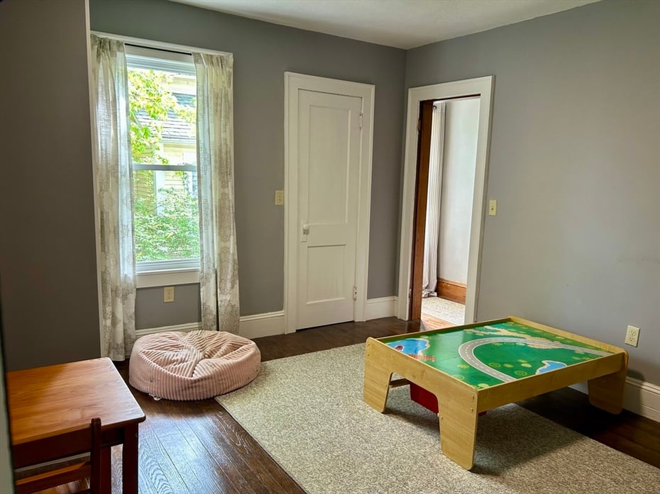 44 Thayer St Photo 13