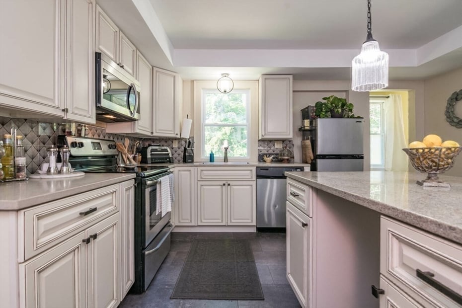 44 Thayer St Photo 7