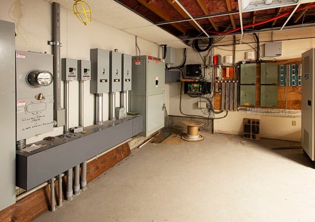 32 Industrial Dr E Photo 20