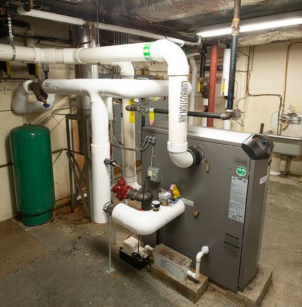 32 Industrial Dr E Photo 19