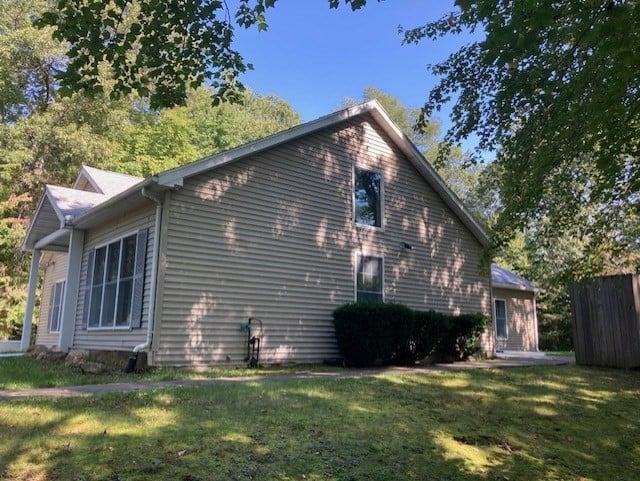74 N Hatfield Rd Photo 3