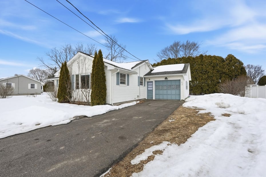 62 Bridge St. Photo 2