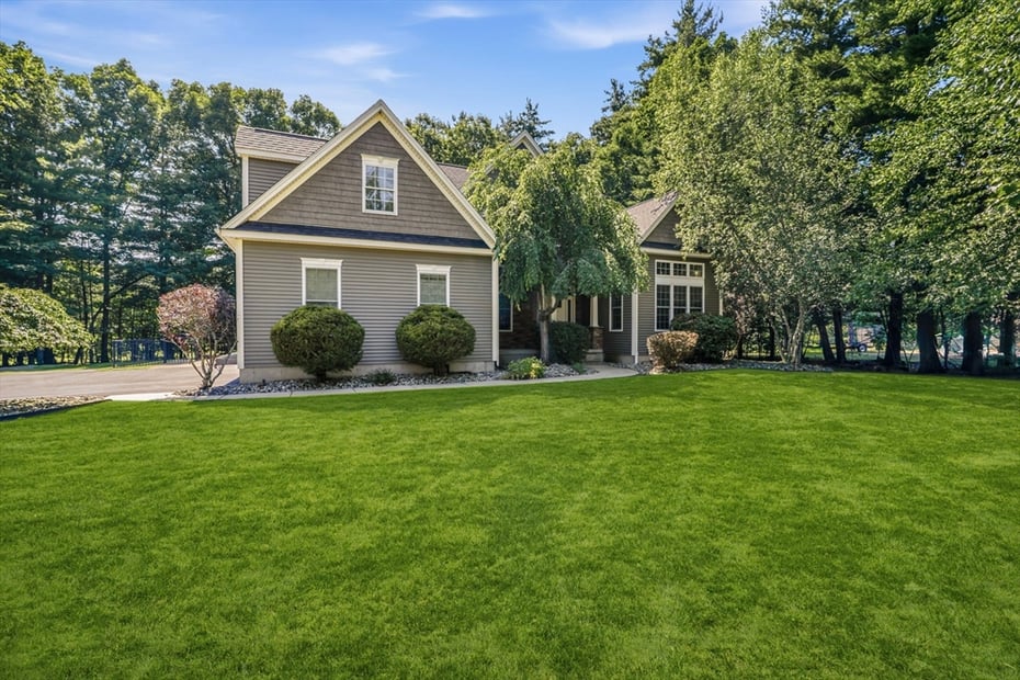 17 Bissonnette Cir Photo 3