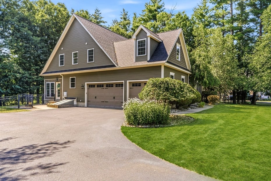 17 Bissonnette Cir Photo 2
