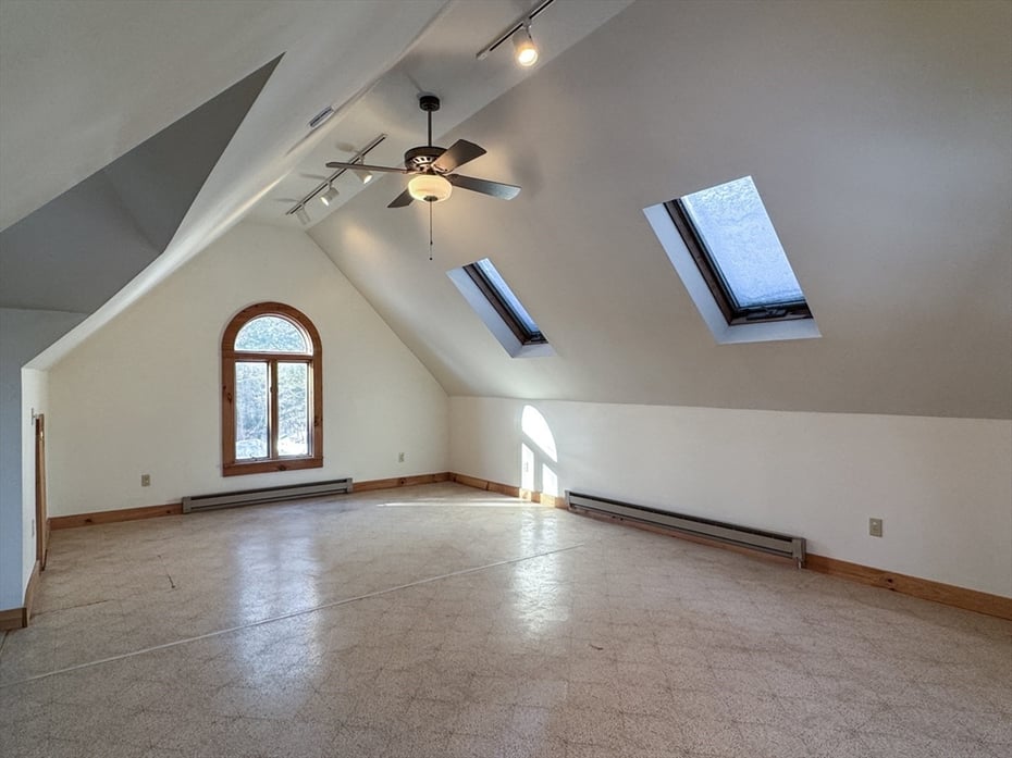 18 Stage Road Photo 23