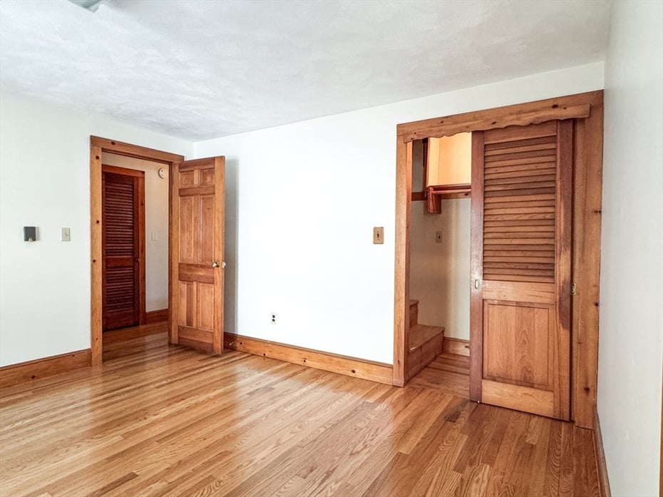 18 Stage Road Photo 20