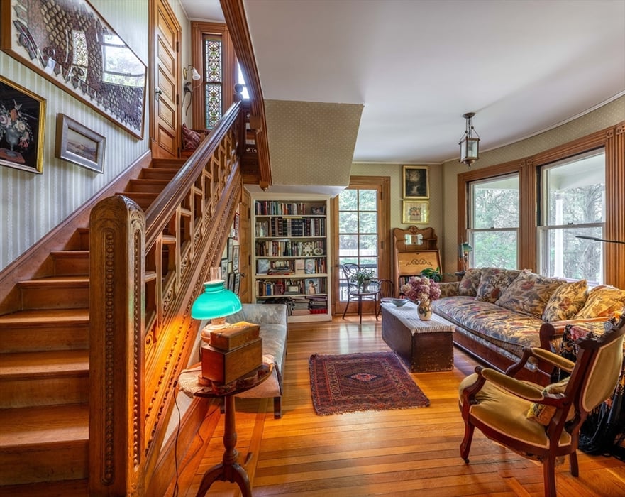 51 Harrison Ave Photo 9