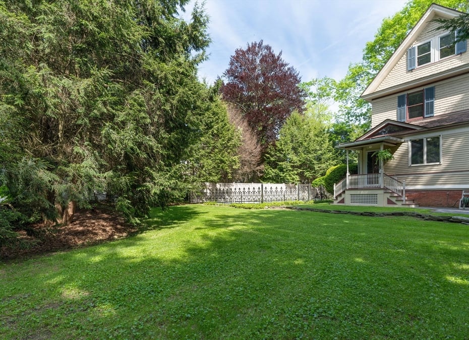 51 Harrison Ave Photo 35