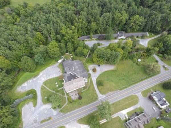 910 Cold Spring Rd Photo 3