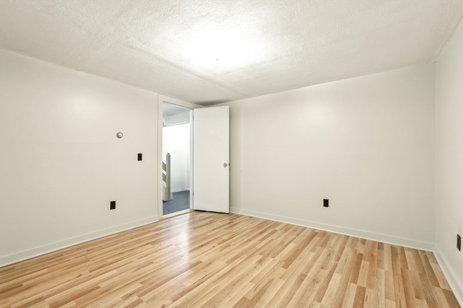 109 East St. Photo 23