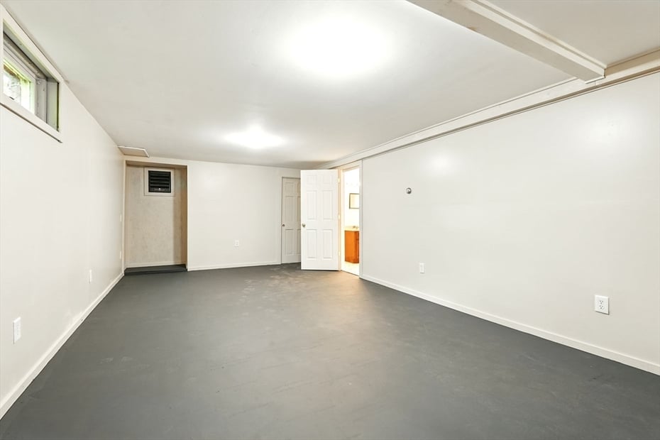 109 East St. Photo 24