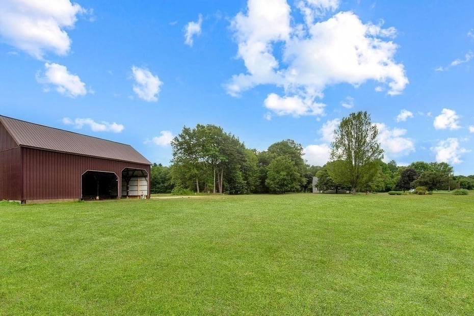 103 Long Plain Rd Photo 37