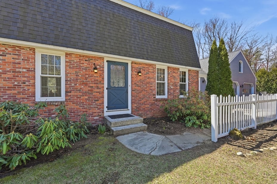 21 Meadow Wood Dr Photo 2