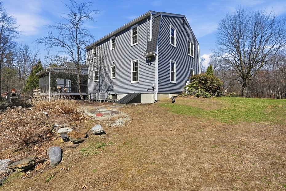 21 Meadow Wood Dr Photo 35