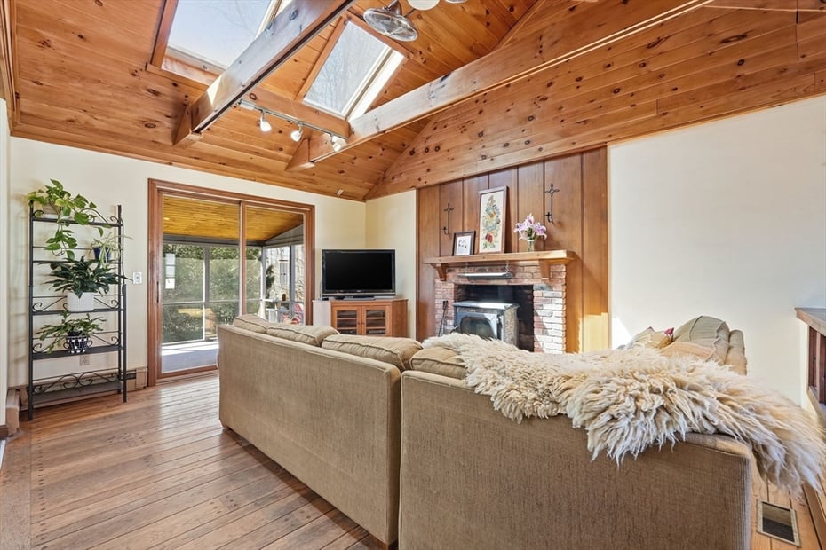 21 Meadow Wood Dr Photo 6