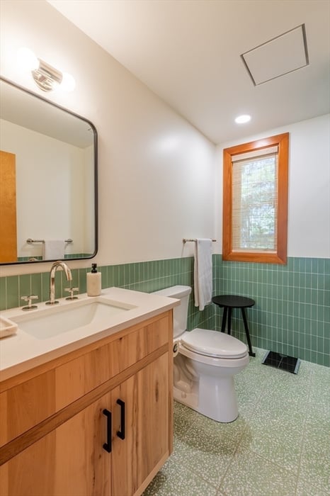 100 Larkspur Dr Photo 16