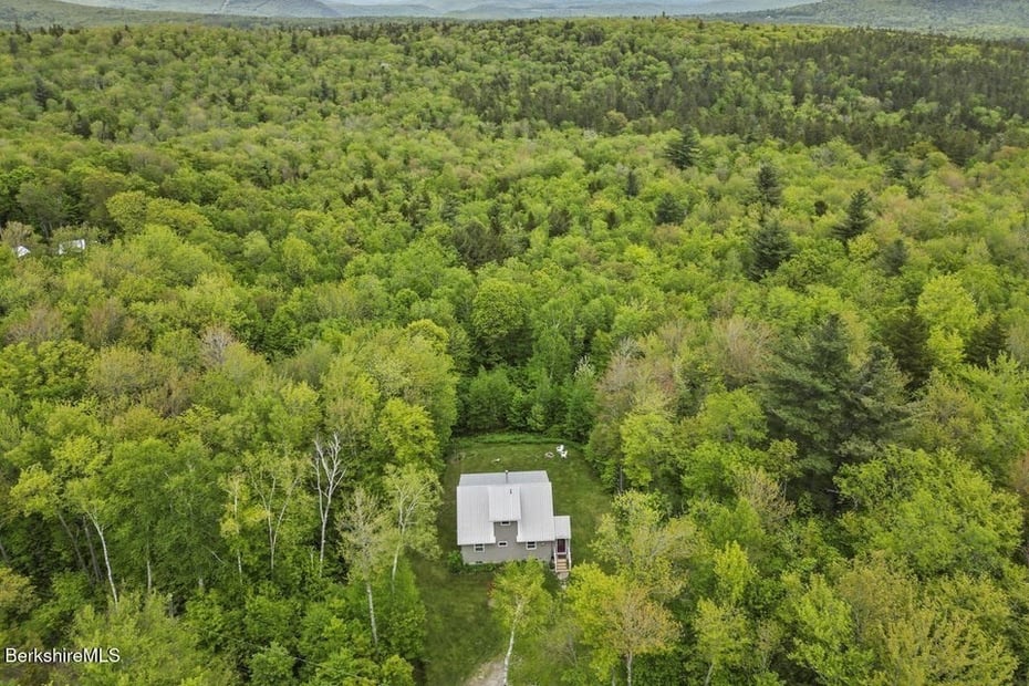 486 New State Raod Photo 42