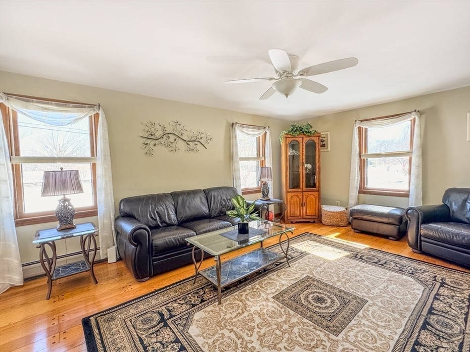 714 Colrain Rd Photo 4