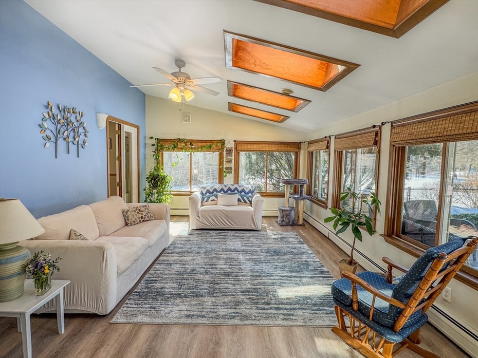 714 Colrain Rd Photo 13