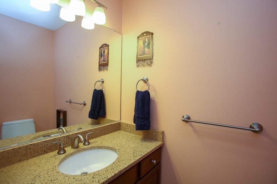 200 Easthampton Rd Photo 6