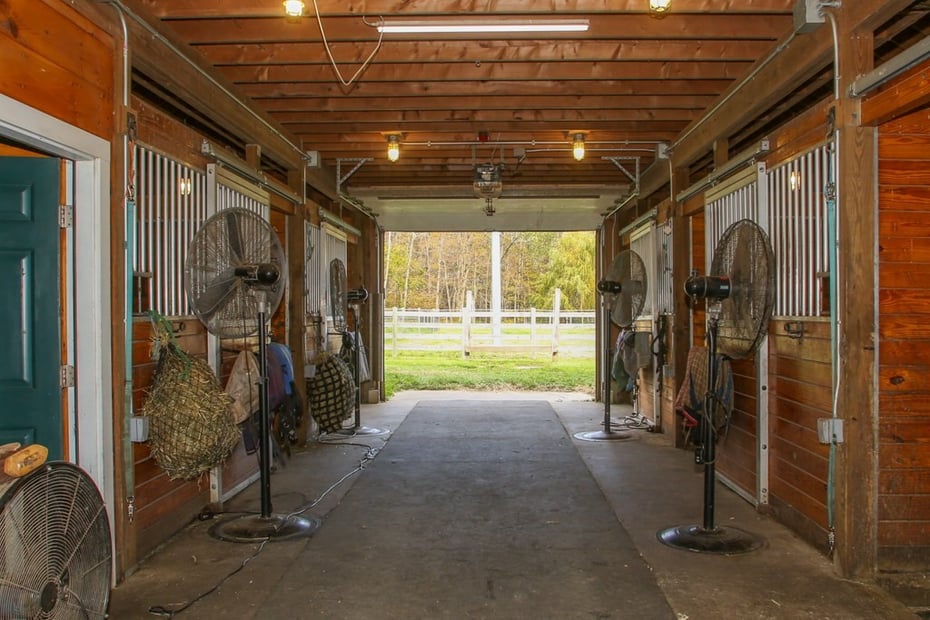 200 Easthampton Rd Photo 34