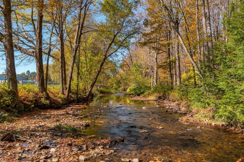 200 Easthampton Rd Photo 39