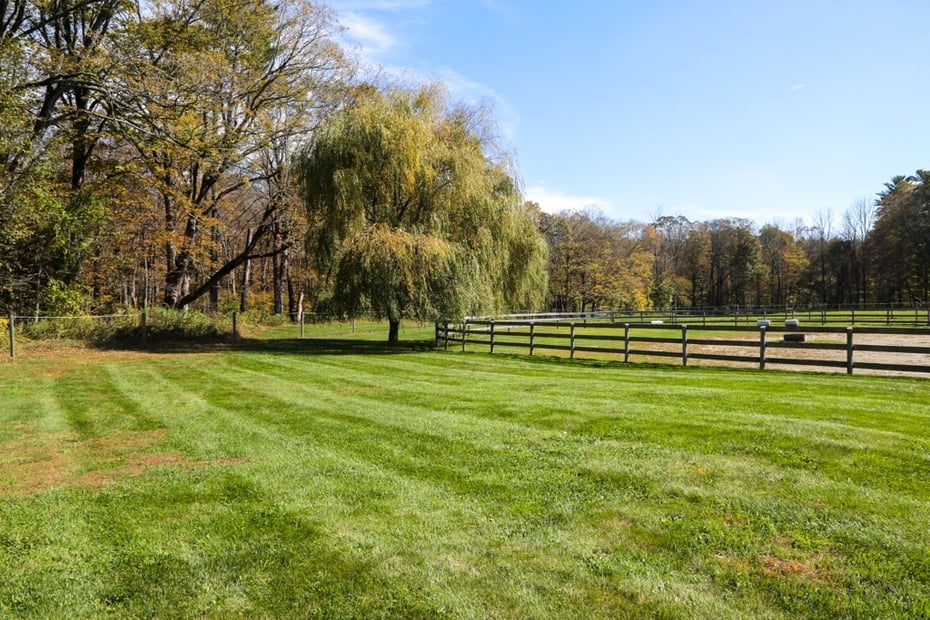 200 Easthampton Rd Photo 37