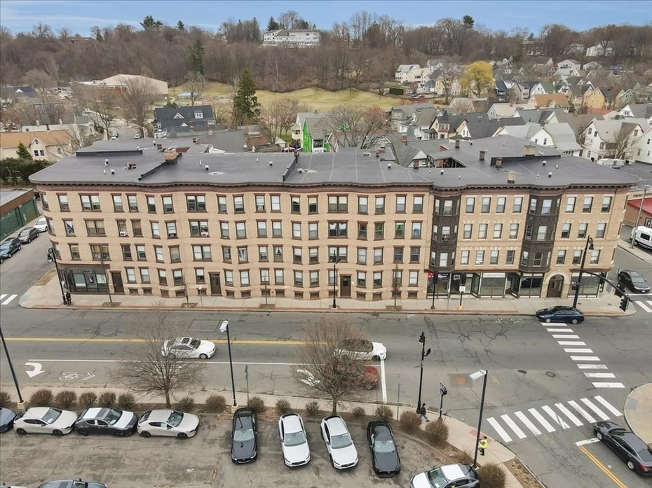 64 Myrtle Street Photo 15