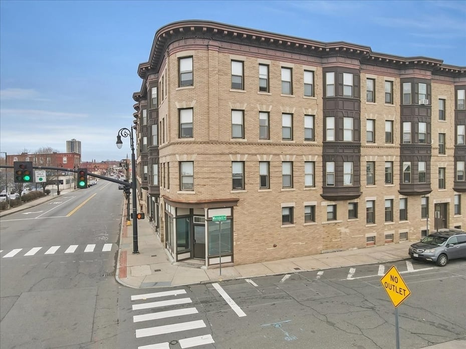 64 Myrtle Street Photo 16