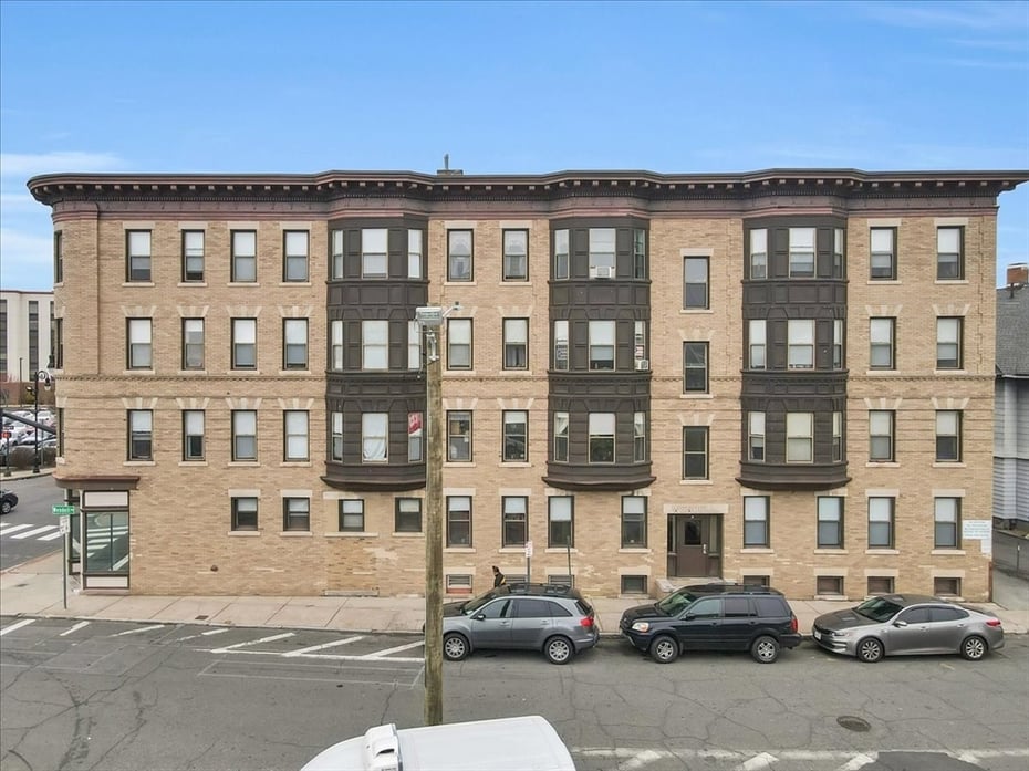 64 Myrtle Street Photo 18