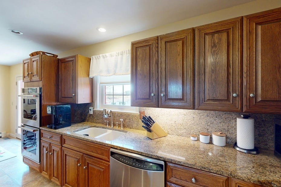 101 Plain Rd W Photo 7