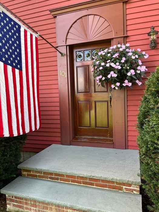 101 Plain Rd W Photo 3