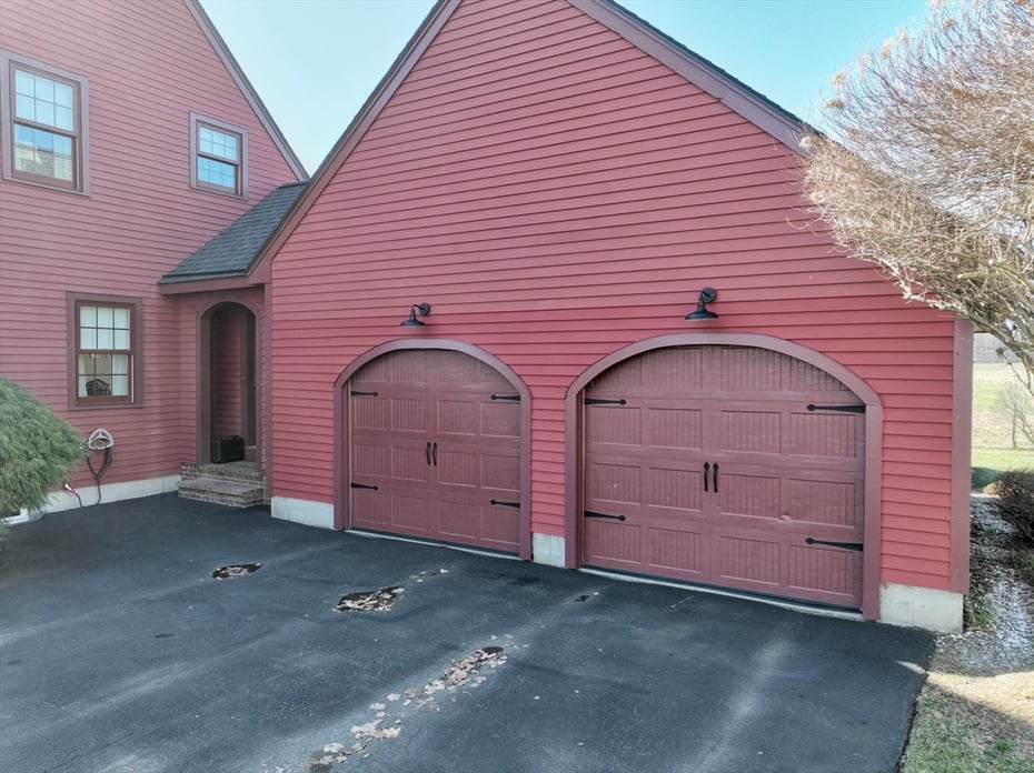 101 Plain Rd W Photo 5