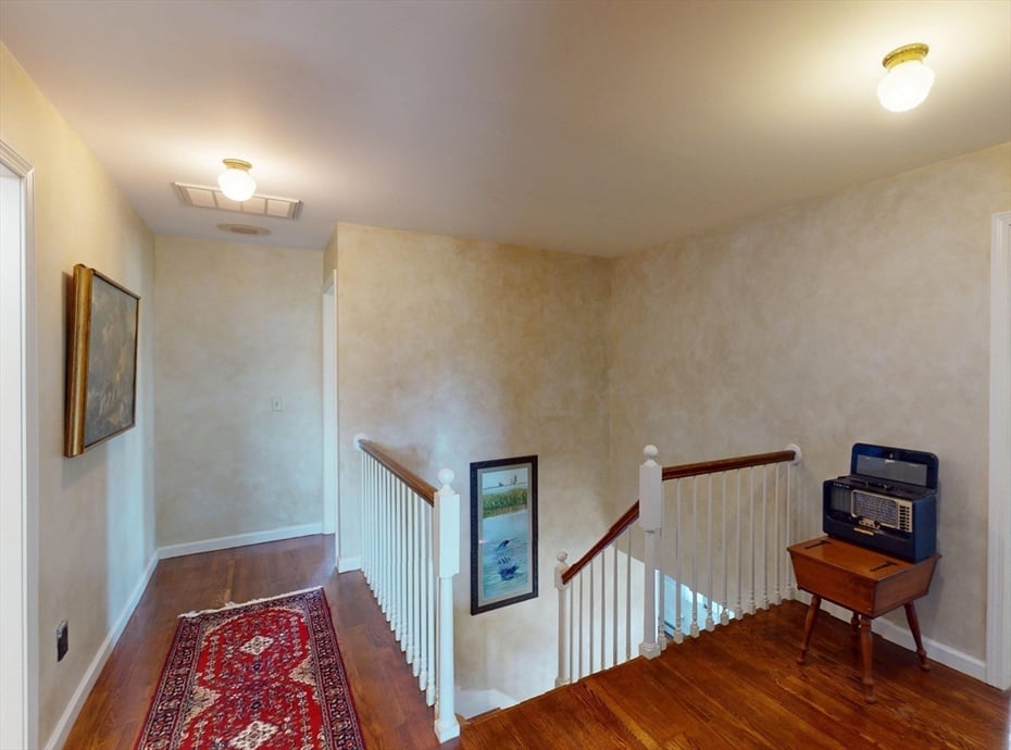 101 Plain Rd W Photo 21