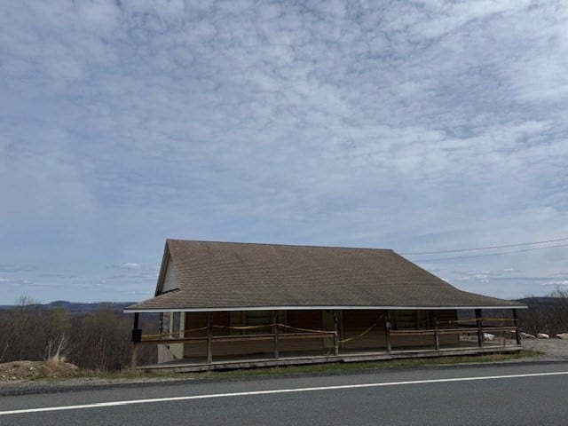 335 Mohawk Trail Photo 3