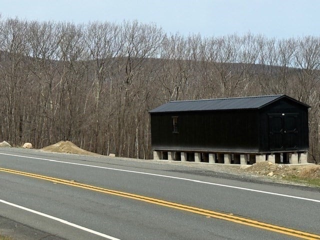 335 Mohawk Trail Photo 23