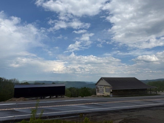 335 Mohawk Trail Photo 35