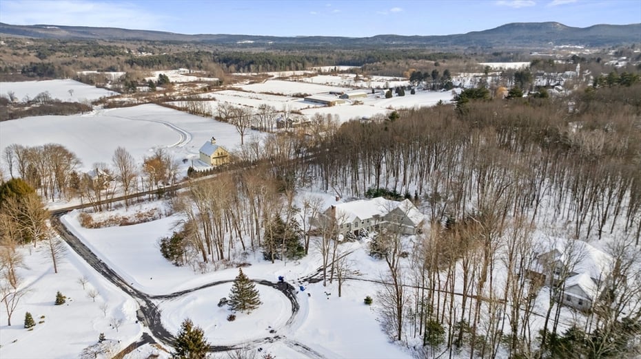 6 Eveningstar Drive Photo 42