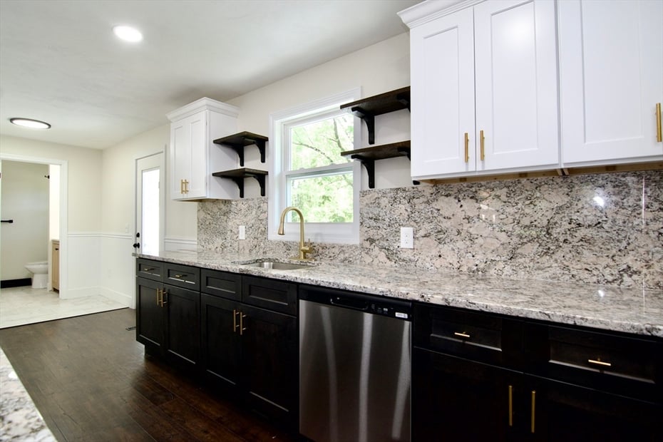 12 Dwight Street Photo 15