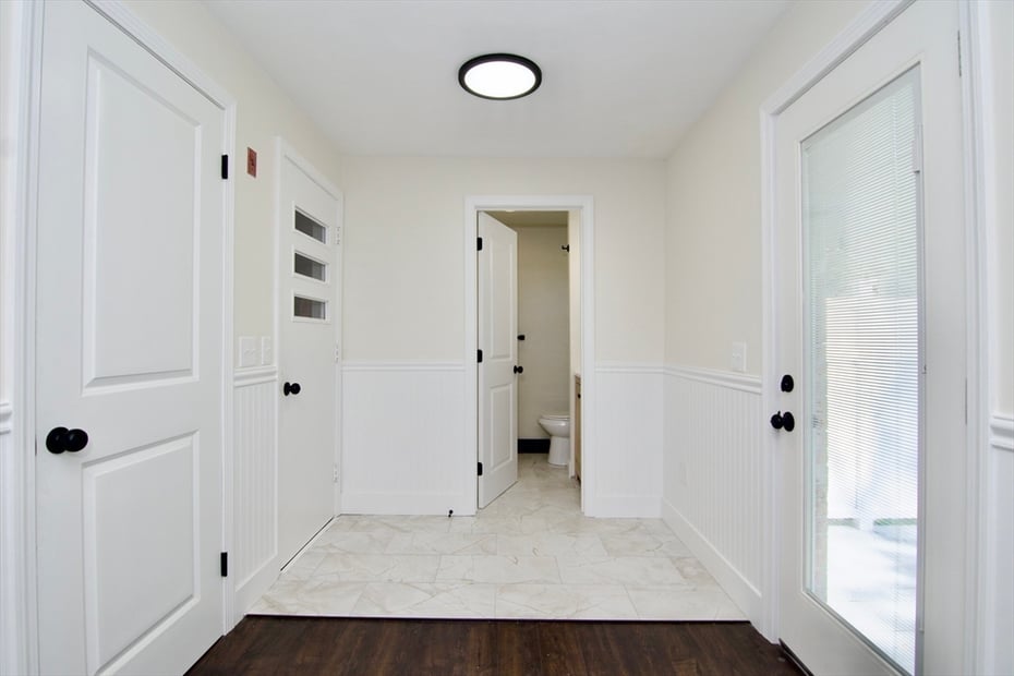 12 Dwight Street Photo 17