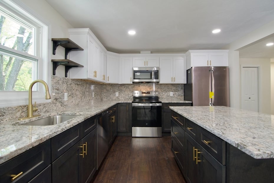 12 Dwight Street Photo 16