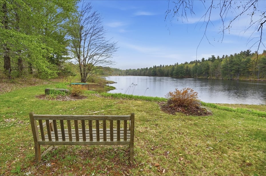 135 Mallard Dr Photo 4