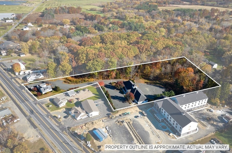 245 Russell St Photo 13