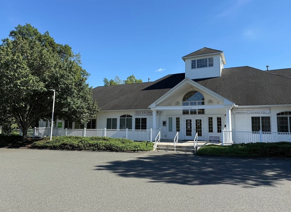 245 Russell St Photo 3